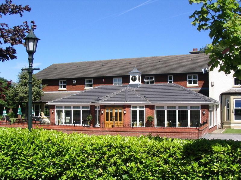Briars Hall Hotel Burscough Eksteriør billede