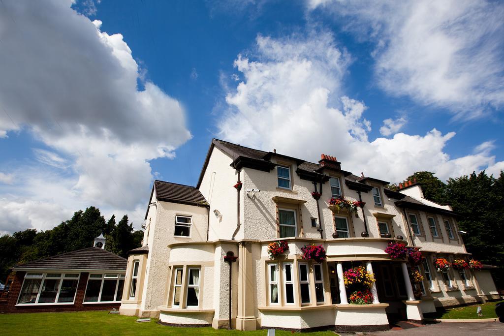 Briars Hall Hotel Burscough Eksteriør billede